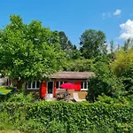 Holiday home Rhone 4, Villa, Jardin, Velos, Balancoires, Jeux, 200m Etang Vieux Rhone Noville