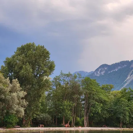 Rhone 4, Villa, Jardin, Velos, Balancoires, Jeux, 200m Etang Vieux Rhone Vakantiehuis Noville