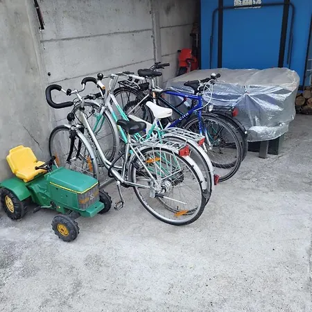 Rhone 4, Villa, Jardin, Velos, Balancoires, Jeux, 200m Etang Vieux Rhone 別荘