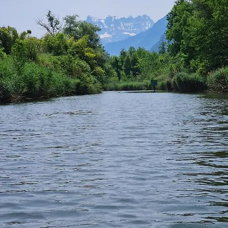 Rhône 4, Villa, Jardin, Vélos, Balançoires, Jeux, 200m étang Vieux Rhône