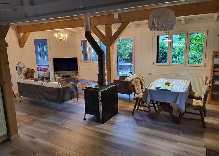 Rhone 4, Villa, Jardin, Velos, Balancoires, Jeux, 200m Etang Vieux Rhone Vakantiehuis Noville