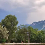 Rhône 4, Villa, Jardin, Vélos, Balançoires, Jeux, 200m étang Vieux Rhône Casa de Férias Noville